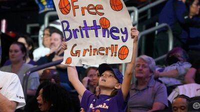 Phoenix Mercury - Brittney Griner - Paul Whelan - State Department officials meet with Griner's WNBA team about detention in Russia - cbc.ca - Russia - Usa - Washington - state Michigan