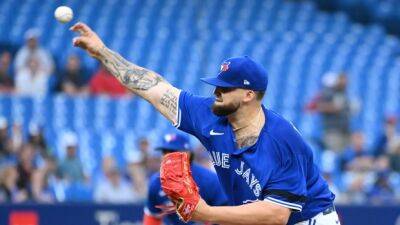 Manoah shines, Jays tally 19 hits in rout of Orioles