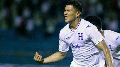 Honduras trips Canada in CONCACAF Nations League play