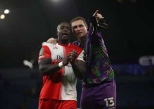 “Short-term solution” – Carlton Palmer shares assessment of Sheffield Wednesday-linked goalkeeper