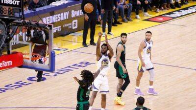 Andrew Wiggins - Steve Kerr - Stephen Curry - Klay Thompson - Andrew Wiggins' huge double-double effort in Game 5 puts Golden State Warriors on verge of another NBA title - espn.com -  Boston - San Francisco - county Andrew