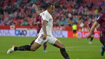 Kounde to undergo groin operation, Sevilla confirm
