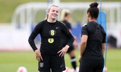Katie Zelem - Fran Kirby - Steph Houghton - Ella Toone - Chloe Kelly - Lauren Hemp urges England teammates to ‘embrace’ Euros selection D-day - theguardian.com - Manchester