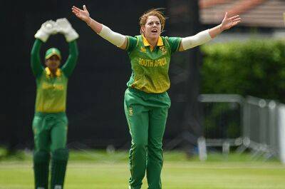 Lewis stands tall for Ireland as Proteas women chase 214 to seal ODI series in Dublin
