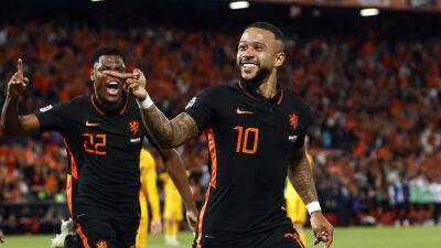 Netherlands 3-2 Wales: Memphis Depay scores after Gareth Bale's injury-time penalty to seal hosts the victory