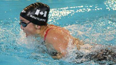 Tess Routliffe wins Para swimming world gold for Canada following serious back injury
