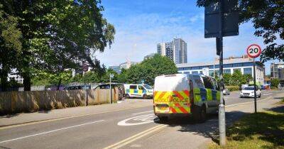 Live updates as police cordon off part of busy Cardiff street - walesonline.co.uk