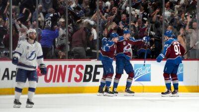 Avalanche lead Lightning after first period of Game 1 of Stanley Cup Final