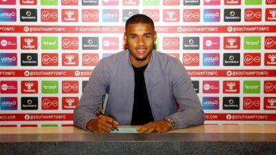 Bazunu signs five-year deal with Southampton