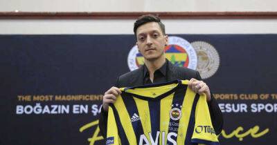 Mesut Ozil will quit football and become a gamer if Fenerbahce stick to their word