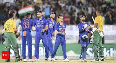 Temba Bavuma - IND vs SA 4th T20I: Electric Dinesh Karthik, awesome Avesh Khan star in India's series-levelling win over South Africa - timesofindia.indiatimes.com - Australia - South Africa - India -  Bangalore