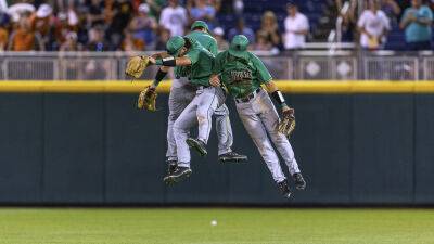 College World Series: Taming of Tennessee was no fluke as Notre Dame handles Texas 7-3