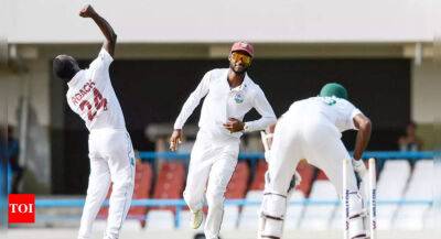 Shakib Al-Hasan - John Campbell - Kraigg Brathwaite - WI vs BAN 1st Test: Kemar Roach puts West Indies on verge of victory against battling Bangladesh - timesofindia.indiatimes.com - Bangladesh - Barbados - Jamaica