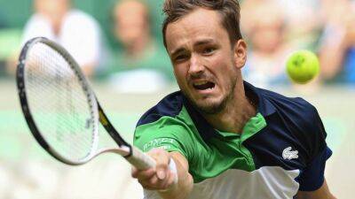 Medvedev loses second final in row after crushing Halle Open defeat to Hurkacz