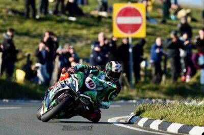 Michael Dunlop - Davey Todd - TT 2022: Hickman back on top with 132mph lap - bikesportnews.com - county Todd - Isle Of Man