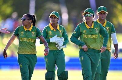 Lara Goodall - Sune Luus - Jacques Kallis - Proteas women adjusting to life without Mignon but chances for youngsters await in Ireland - news24.com - Britain - South Africa - Ireland - New Zealand