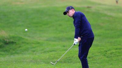 Fitzpatrick reaches turn at US Open one clear of Scheffler