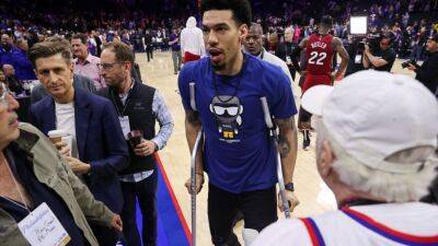 Another report 76ers “aggressively” shopping No. 23 pick and Danny Green