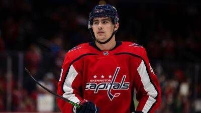 Capitals re-sign F Leason to two-year, $1.55M contract