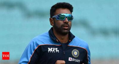 Vikram Rathour - R Ashwin missed plane to England after testing positive for COVID-19: BCCI source - timesofindia.indiatimes.com - Britain - South Africa - Ireland - India -  Dublin