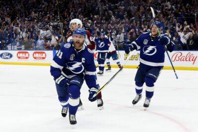 Electric response: Lightning clobber Avalanche in Game 3 - nbcsports.com - New York - state Colorado - county Bay