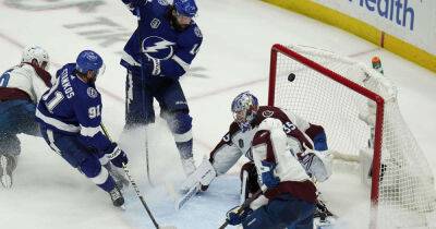 Lightning bounce back, beat Avalanche 6-2 in Game 3