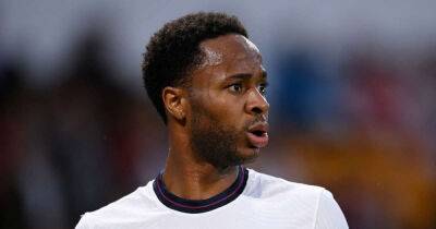 Raheem Sterling wants Man City future resolved in next fortnight as Chelsea target England star - msn.com - Manchester - Jamaica -  Man