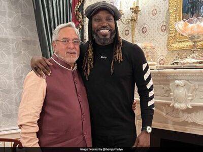 Chris Gayle - "Super Friendship, Best Acquisition": Vijay Mallya's Pic With Chris Gayle - sports.ndtv.com - India -  Pune -  Kolkata -  Bangalore