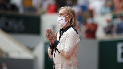 Navratilova calls out IOC for lack of leadership on transgender issue