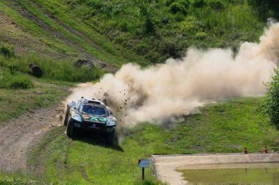 Nico Rosberg - Extreme E: Nico Rosberg takes off-road vehicle for a spin - givemesport.com - Germany