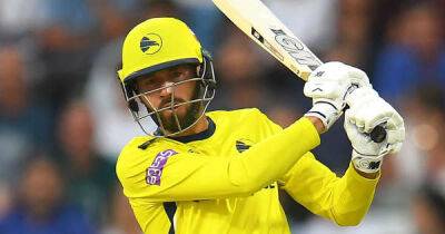 James Vince - Alex Hales - Vince blasts record-breaking century in Hampshire win - msn.com - Birmingham - county Southampton - county Essex - county Somerset - county Hampshire