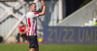 Hibs complete signing of former Celtic and Everton winger Aiden McGeady - msn.com