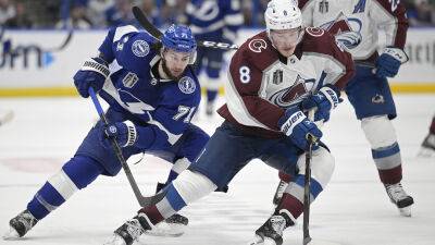 Stanley Cup 2022: Avalanche a win away from dethroning 2-time champ Lightning