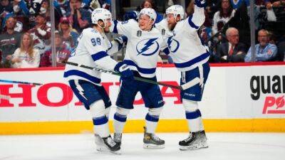 Palat leads Lightning past Avalanche to keep Stanley Cup run alive