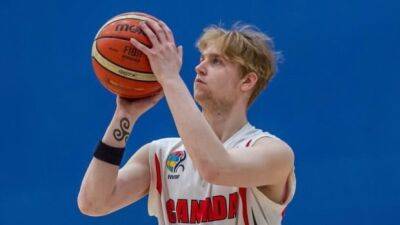 Team Canada wheelchair basketball player frustrated after airline loses custom gear