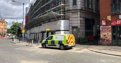 Police tape off city centre street and casualty rushed to hospital after 'disturbance' - manchestereveningnews.co.uk