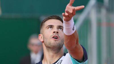 Coric withdraws from Wimbledon with shoulder injury