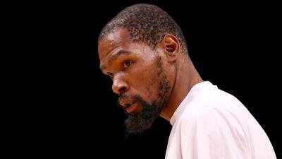 NBA stars help stoke Kevin Durant buzz, repost edited Trail Blazers image