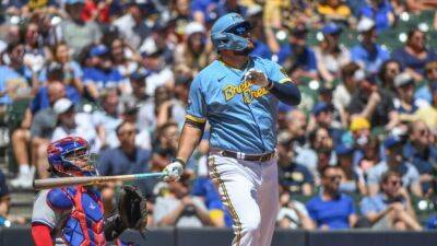 Tellez hits two HRs for Brewers in rout of Blue Jays