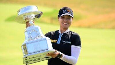 Chun perseveres, holds off Thompson to win Women's PGA Championship