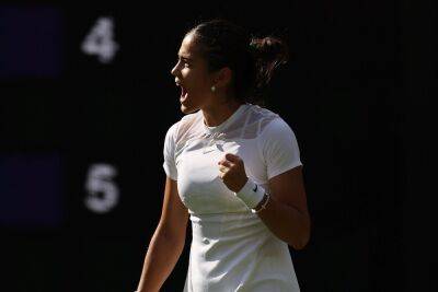 Emma Raducanu - Alison Van-Uytvanck - Wimbledon: Emma Raducanu shrugs off injury concerns to win opening match - givemesport.com