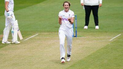 England’s Kate Cross hails Marizanne Kapp’s ‘outstanding’ 150 for South Africa