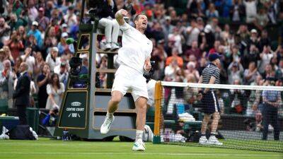 Andy Murray utilises underarm serve in first-round win at Wimbledon