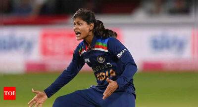 Harmanpreet Kaur - Chamari Athapaththu - Radha Yadav - India spinner Radha Yadav moves up in women's T20 rankings - timesofindia.indiatimes.com - India - Sri Lanka