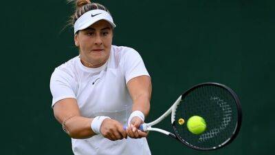 Andreescu cruises into Wimbledon 2nd round for first time, dominating 1st-serve points