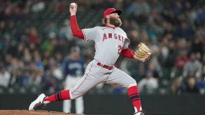Angels-Mariners brawl: Archie Bradley suffers injury during fracas, could miss 2 months