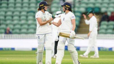 Nat Sciver - Heather Knight - Sciver stars and Davidson-Richards makes history – day two in the women’s Test - bt.com - South Africa - county Somerset