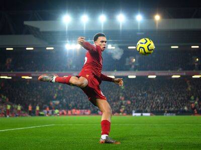 Trent Alexander-Arnold - FIFA 22: Flashback Trent Alexander-Arnold leaked as SBC - givemesport.com - Britain