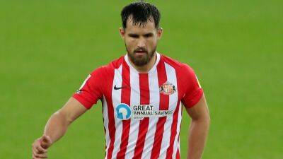 Bailey Wright - Championship - Defender Bailey Wright signs a new two-year contract to stay with Sunderland - bt.com - Qatar - Australia -  Bristol