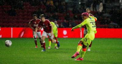 Lyle Taylor - World's most 'disrespectful' penalty technique could be about to grace the Premier League - msn.com - Birmingham - county Taylor -  Huddersfield